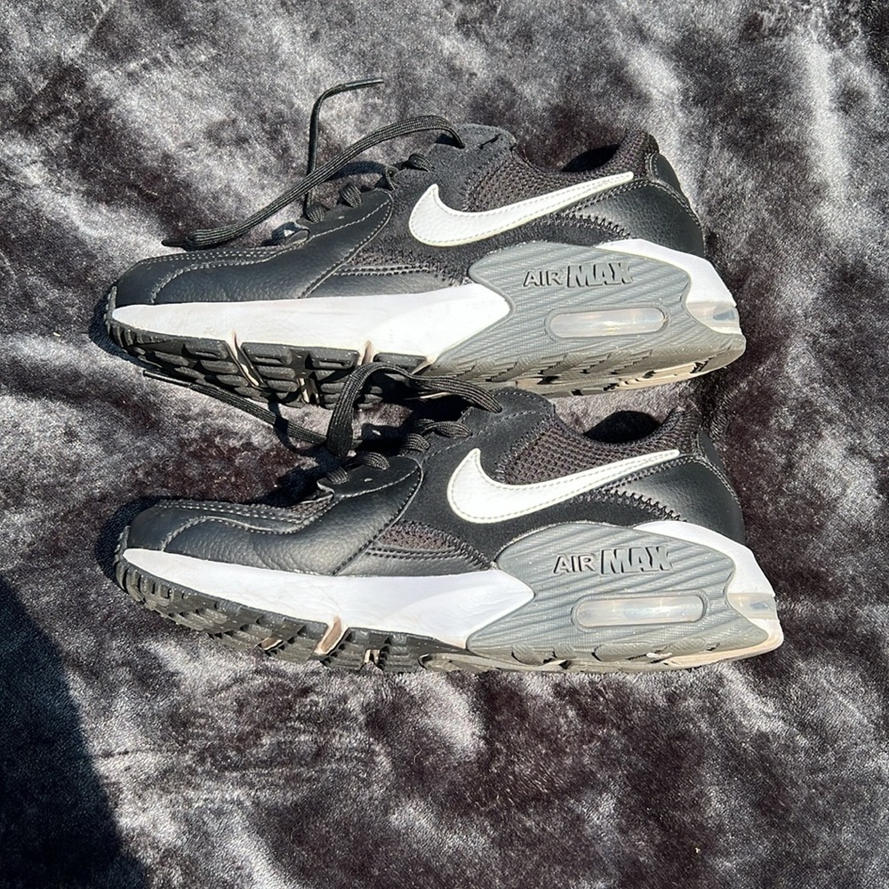 Nike Air Max Sneakers View 3